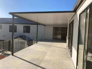Attached Insulated Patio/Carport Masonry/Brick/Concrete Wall 6 x 5.4m