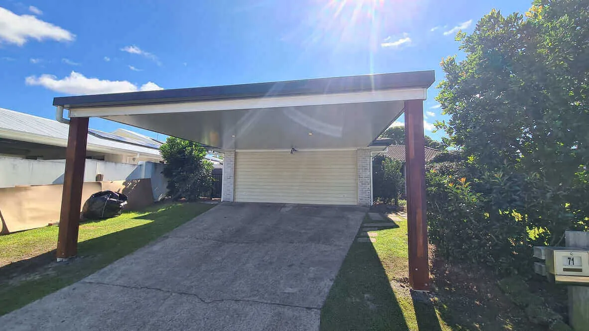 Attached Insulated Patio/Carport Masonry/Brick/Concrete Wall 6 x 6.8m