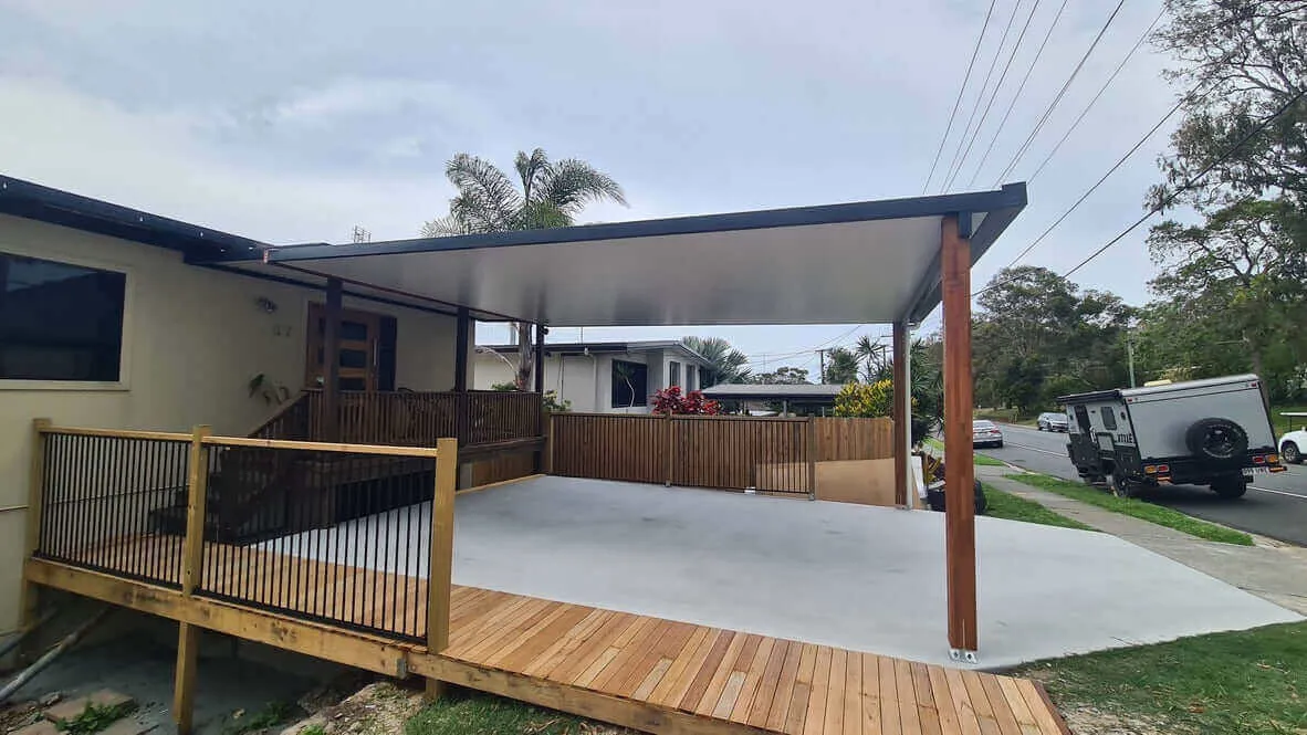 Attached Insulated Patio/Carport Masonry/Brick/Concrete Wall 6 x 6.8m