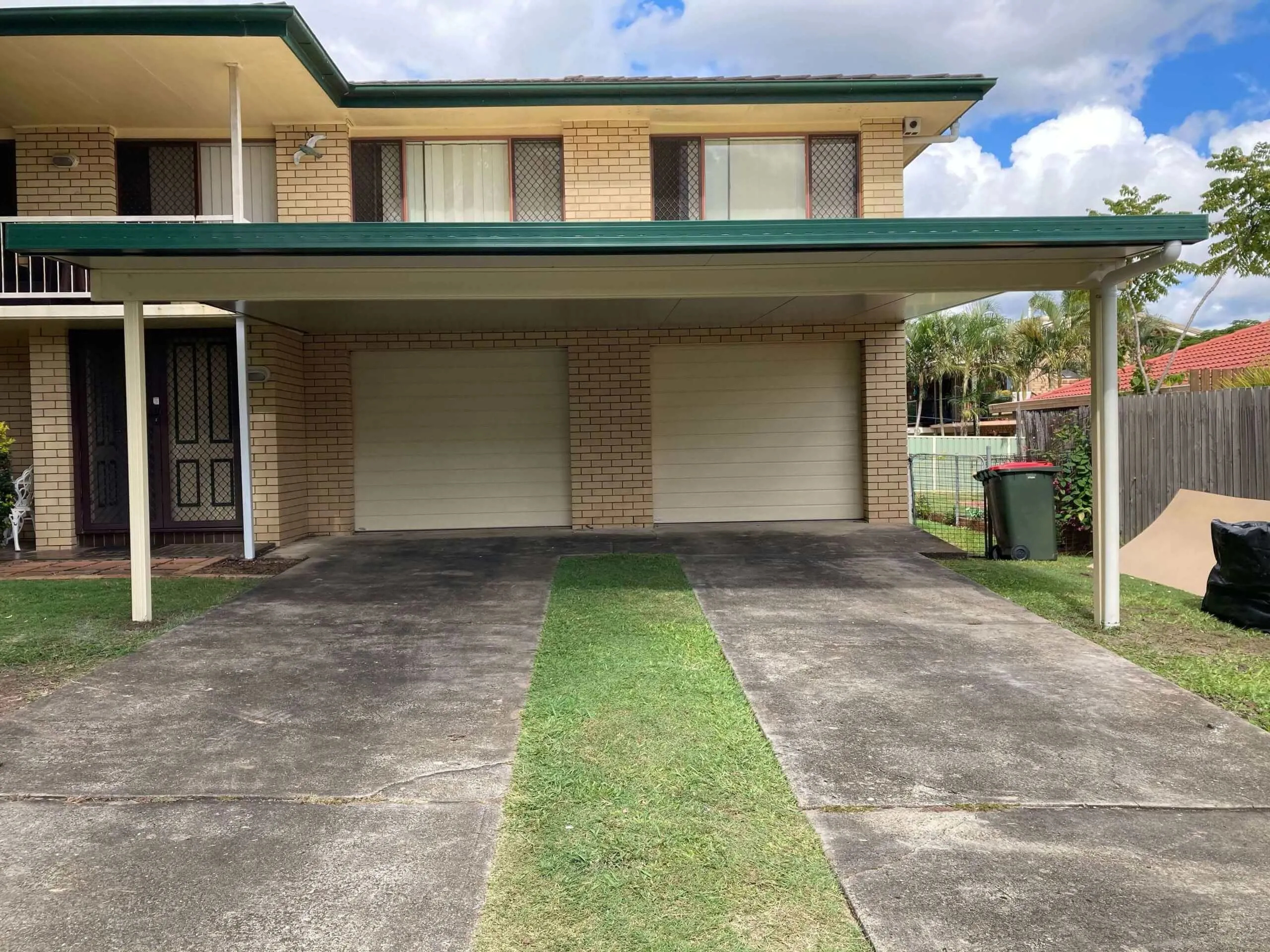Attached Insulated Patio/Carport Metal Fascia 7 x 2.6m