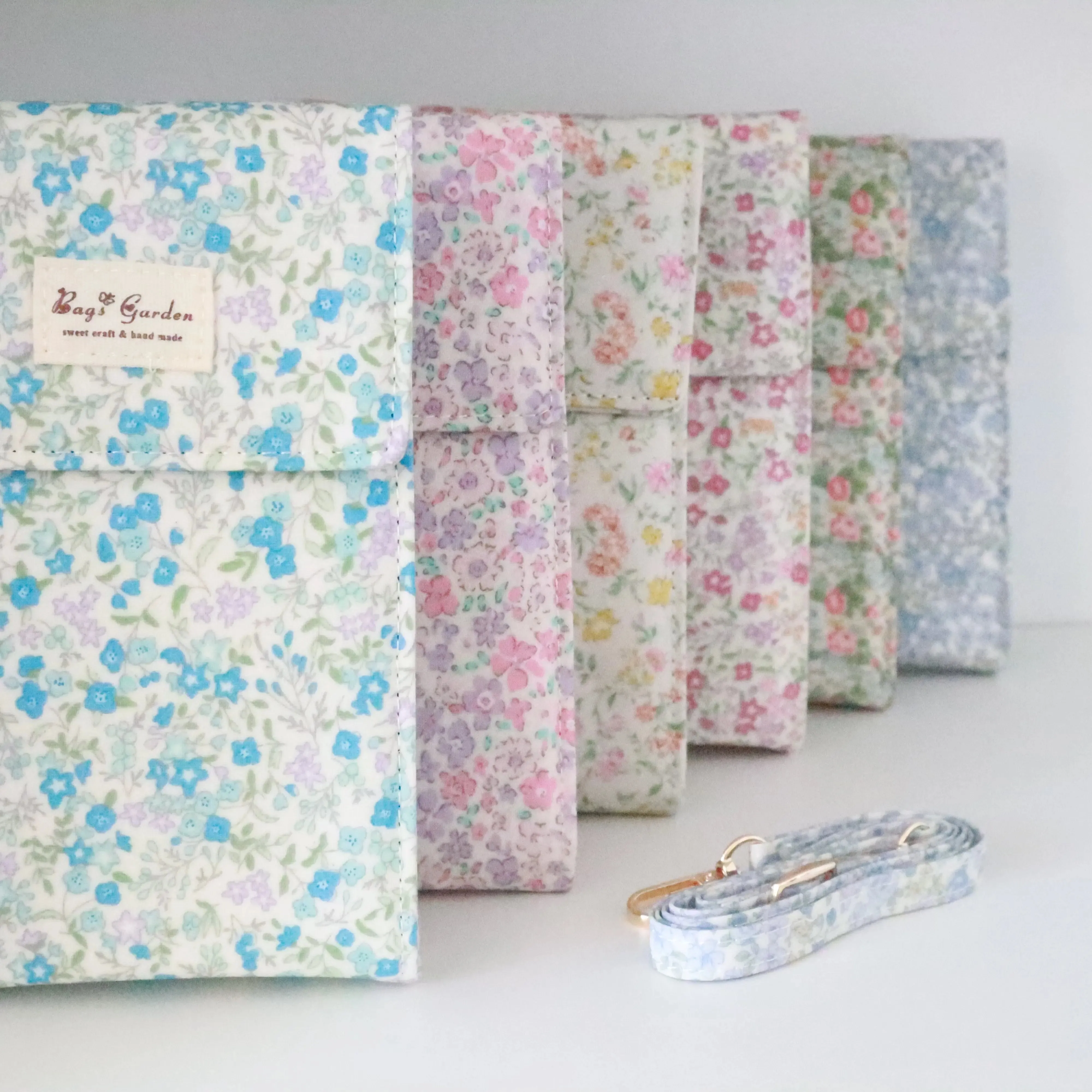Cartera bandolera Waterproof Uva Bags Garden