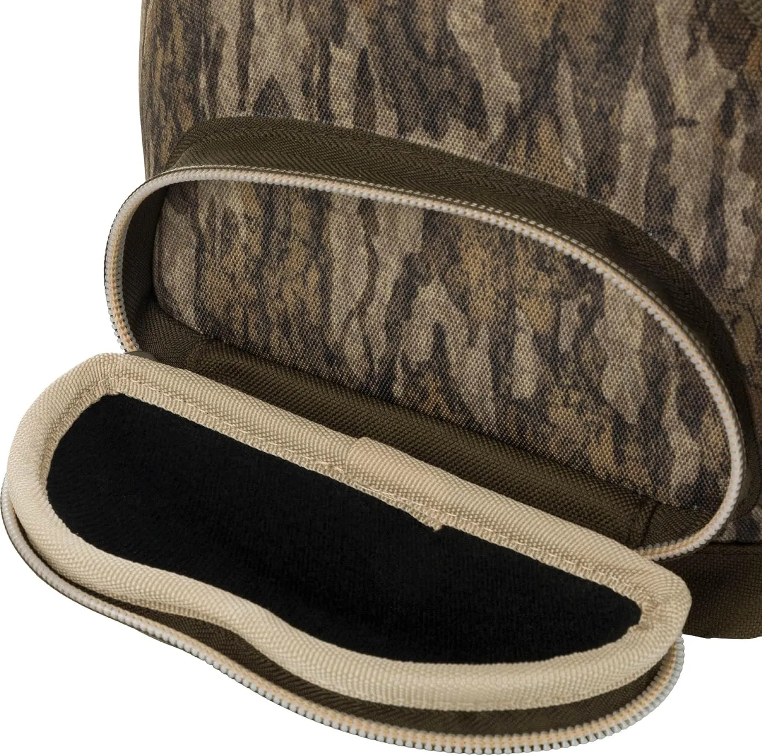 Drake Waterfowl Men's Blind Hunting Camo Duffle Range Gear Bag with Adjustable Shoulder Strap
