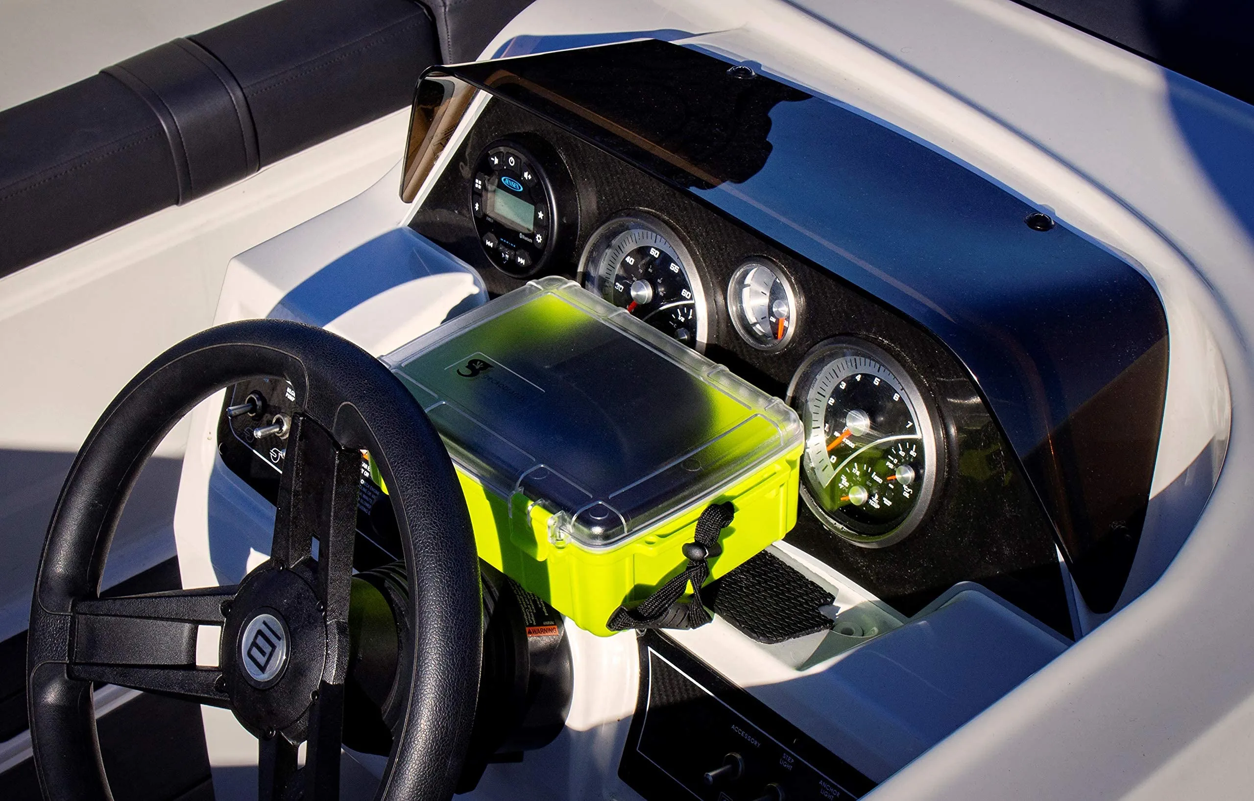 Geckobrands Waterproof Dry Box, Dual Latch