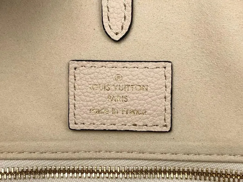 LOV2 Bags - Fashion Bags  2526