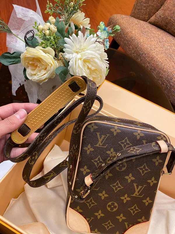 LOV2 Bags - Fashion Bags  2601