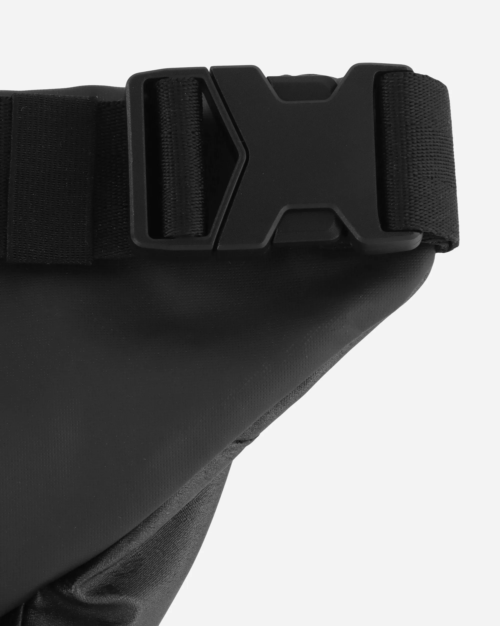 Storm-FIT ADV Cross-Body Bag Black / Reflect Silver