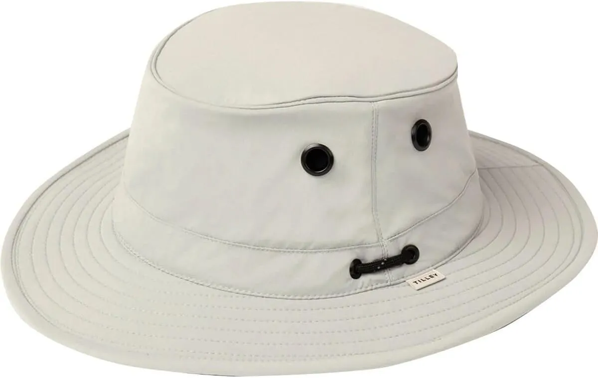 Tilley Ultralight T5 Classic Hat – Quick Dry, Lightweight, Stretch Fit, Packable & Travel-Ready, Sun Hat for All-Day Comfort